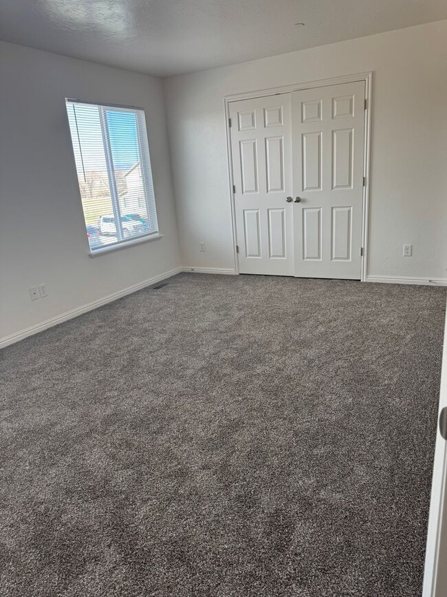Photo - 2 bed 2 bath in Vernal!