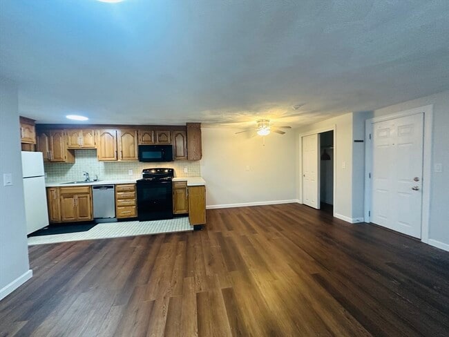 Photo - 222 School St Unit 4