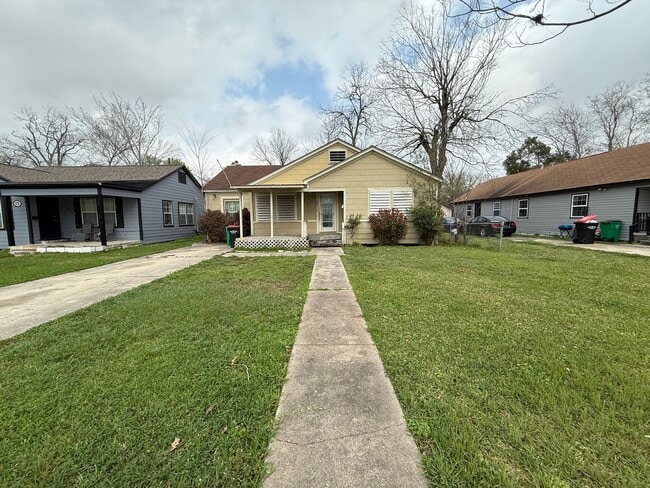 Photo - 500 Scott St