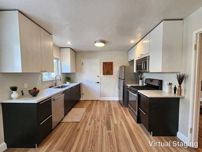 Photo - 490 California St Unit #2