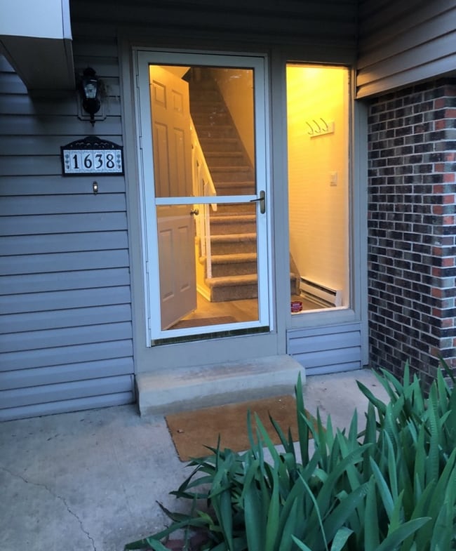 Photo - Spacious 3BR Townhome | 50 Yards to Coal Creek Trail!!