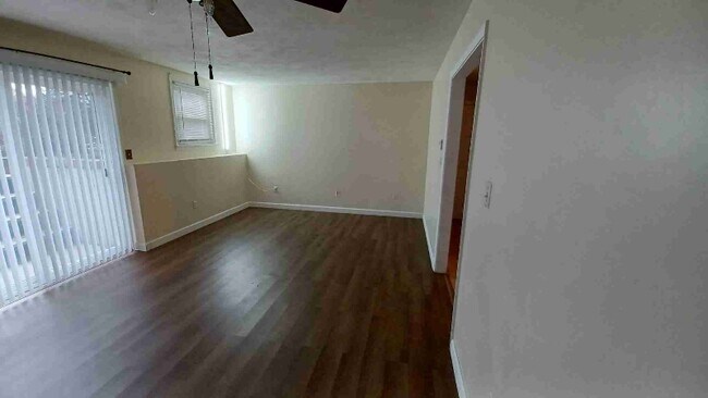 Photo - 200 Manville Hill Rd Unit F121