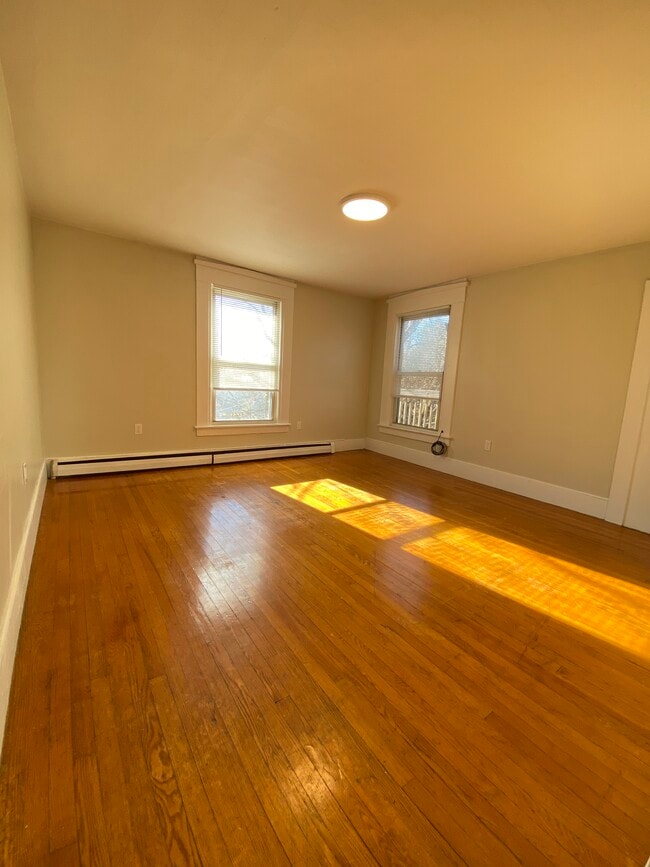 Sala de estar - 106 Chapman St Unidad 2a