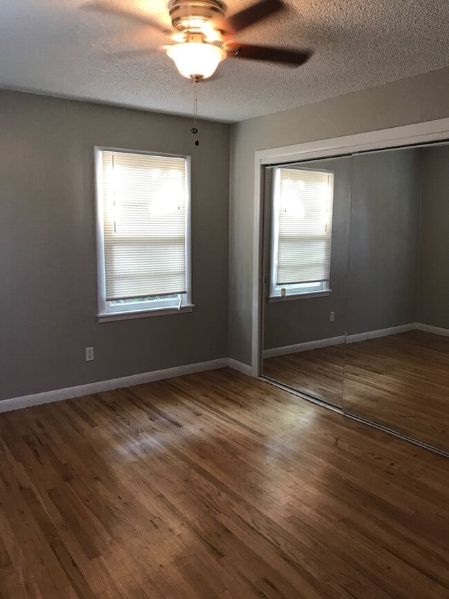 Photo - Pre Leasing for Fall 2026! 4/2 in Medical District!