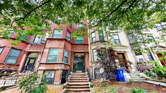 Photo - 1071 Beacon St Unit 3