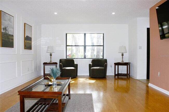 Photo - 3201 Bartlett St