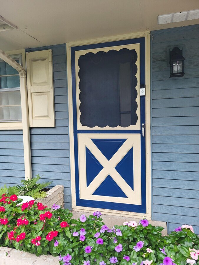 Photo - 10465 Butternut St NW