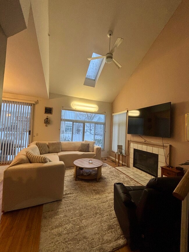 Photo - 1142 E Wilson Ave