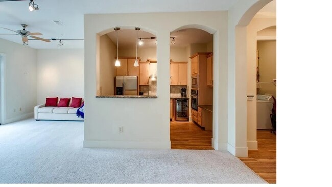Building Photo - 2600 Hillsboro Pike Unit 245