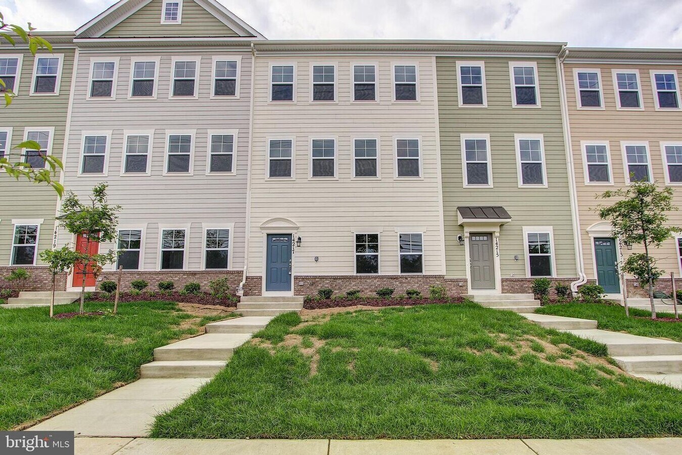 Beautiful Camden model in Travilah Station. Pristine condition! - Beautiful Camden model in Travilah Station. Pristine condition!