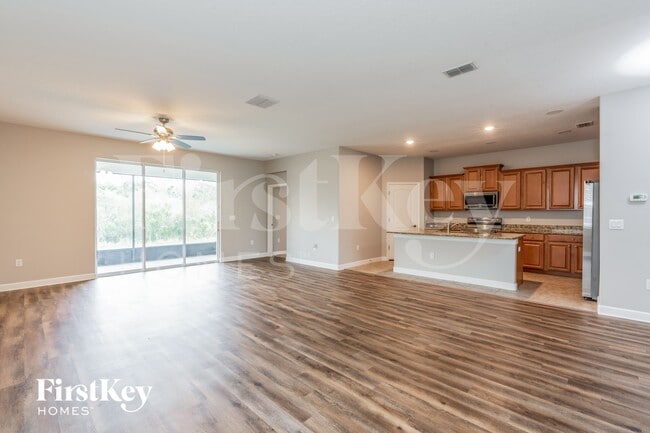 Photo - 20241 Merry Oak Ave
