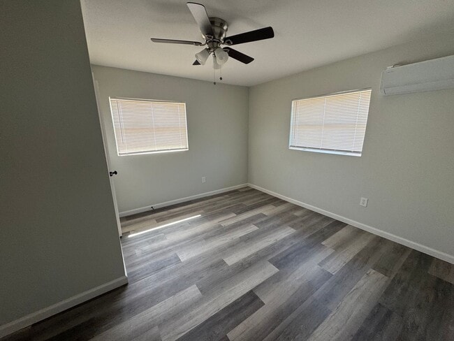 Photo - 2402 S 20th St