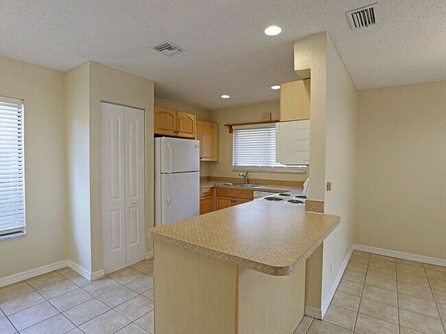 Photo - The Hamlet 1420-3 Unit 1420 Park Shore Circle, 3