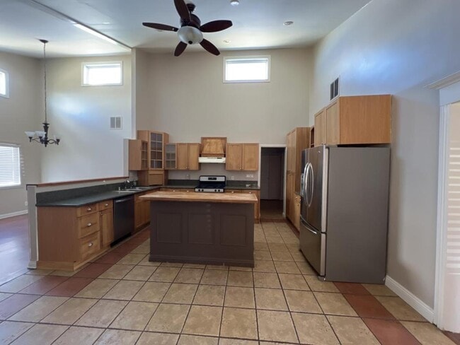 Photo - 13237 E Ave W