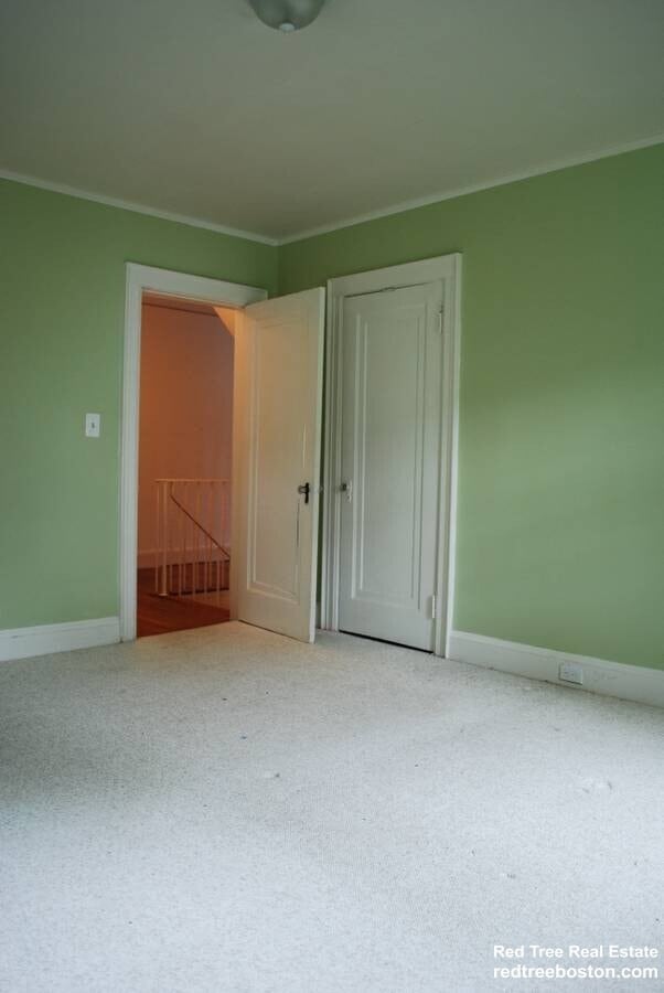 73 Undine Rd