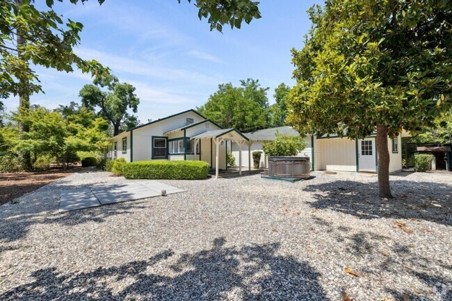 Building Photo - 7738 St Helena Hwy Rental