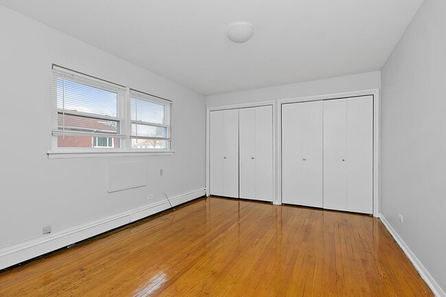 Photo - 7818-7820 South Shore Drive