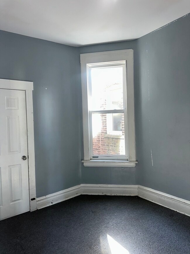 Photo - 4253 W Wilcox St