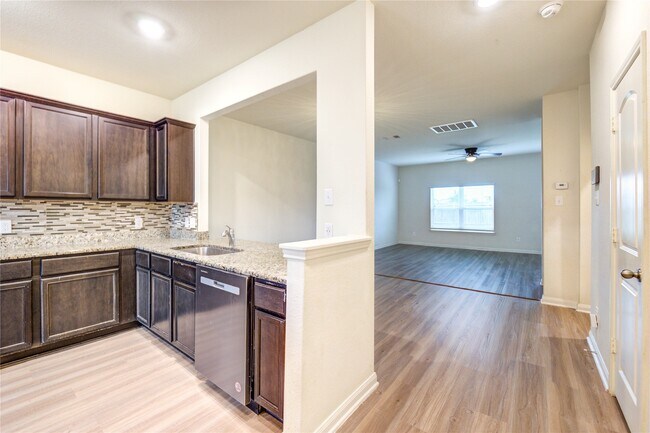 Photo - 3001 Iron Woods Dr