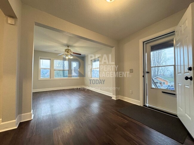Photo - Charming 2 Bedroom with Bonus Loft!