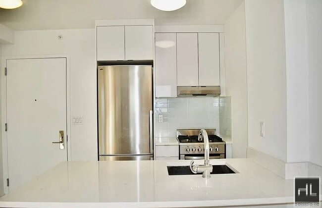 Building Photo - 21 STREET