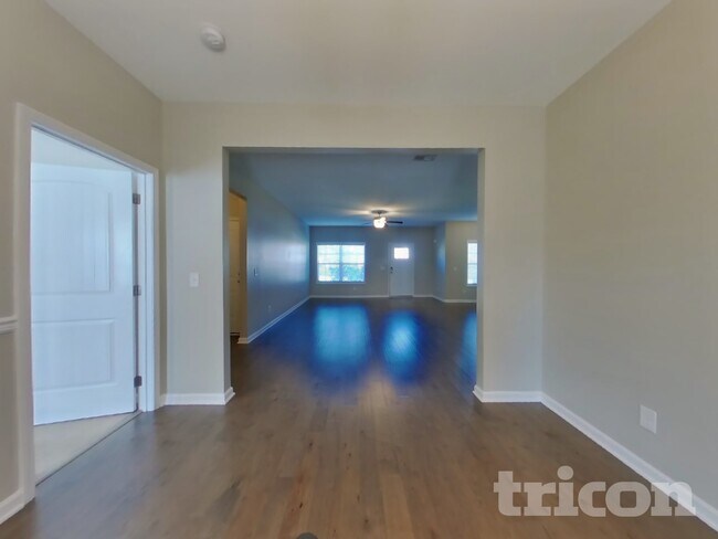 Photo - 938 Beverly Ct