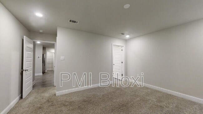 Photo - 6467 Eastland Cir