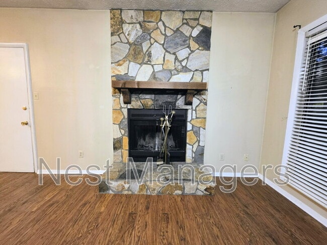 Photo - 1861 Tryon Dr Unidad 3