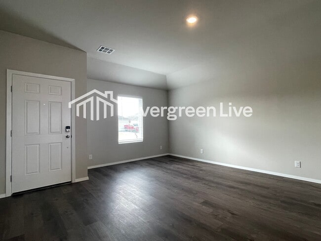 Photo - 1010 W Lawton Rd