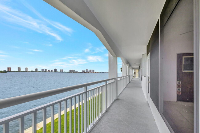 Photo - 100 Shore Ct Condominio Unidad 212