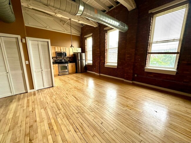 Photo - 325 Lafayette St Unit 3303