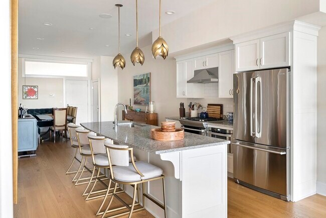 Photo - 380 Bunker Hill St Unidad 108