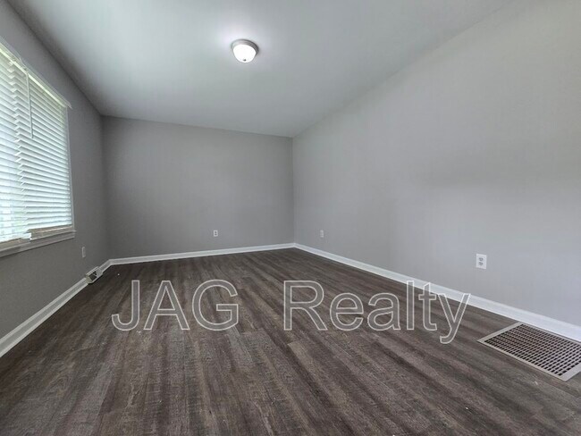 Photo - 1708 Caro-Mar Pl NW