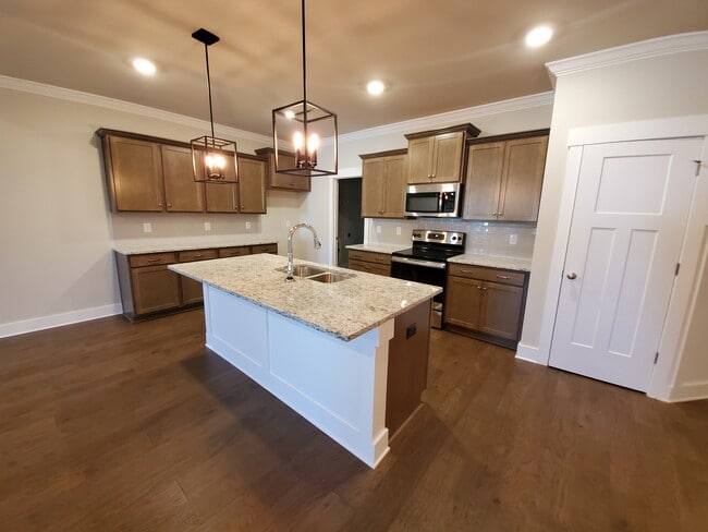 Photo - 115 Harvester Dr