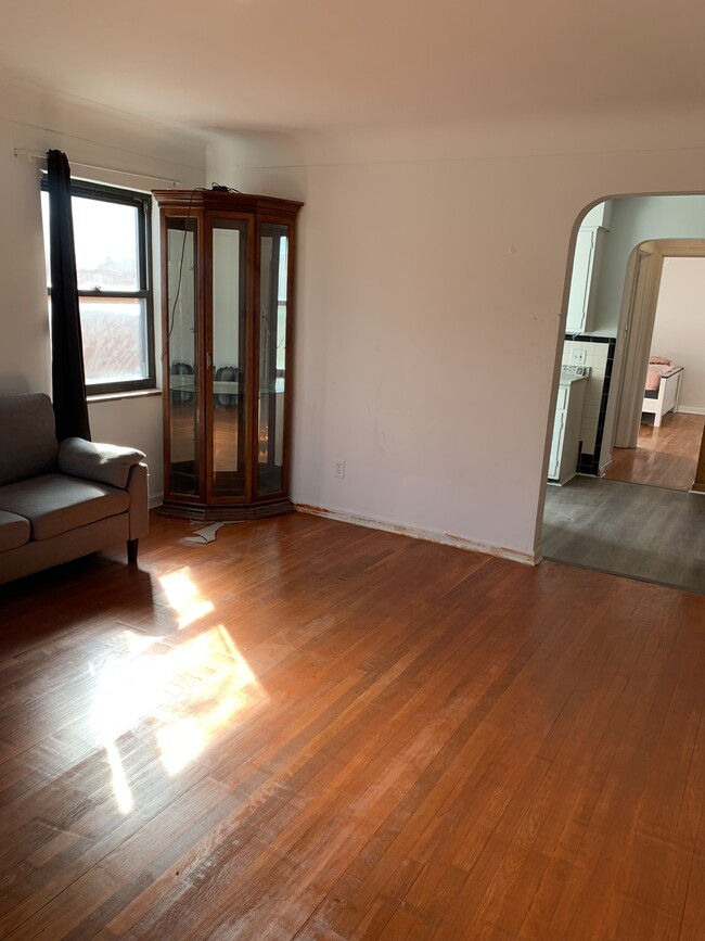 Photo - 3069 Glenmore Ave Unidad 3