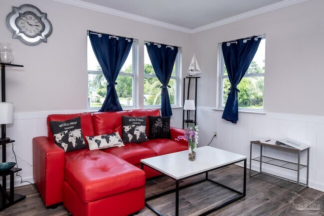 Photo - 412 Labree Rd