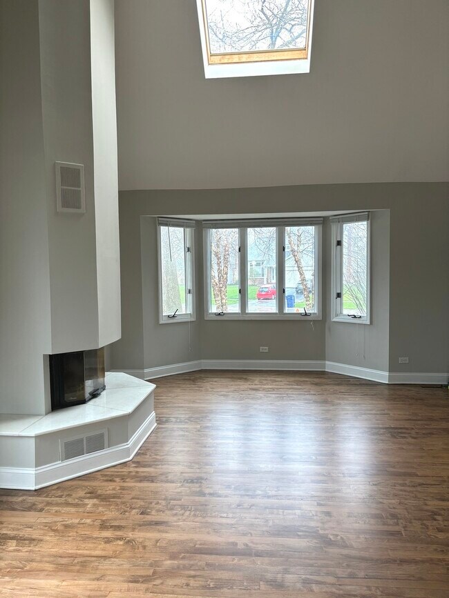 Photo - 1667 Hinterlong Ln