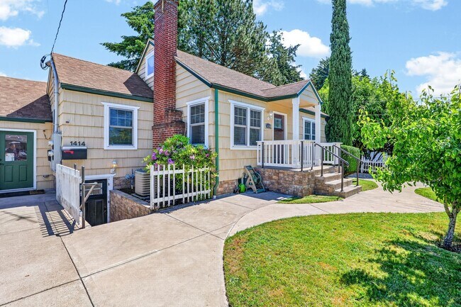 1414 NE 109th Ave