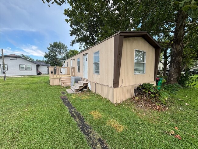 Building Photo - 310 N Gaillard St Rental