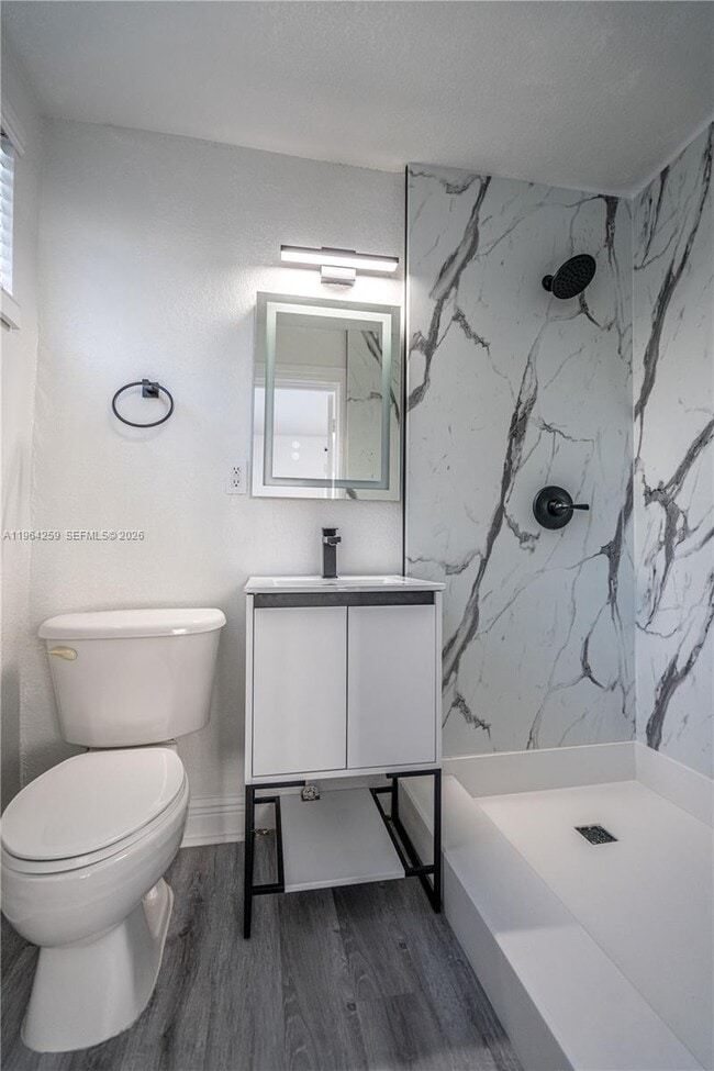 Photo - 7315 Carlyle Ave Unidad 6