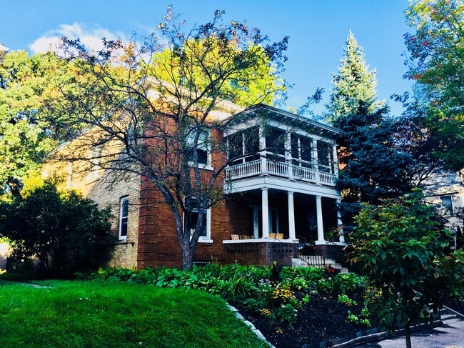 Photo - 2424 Stevens Ave