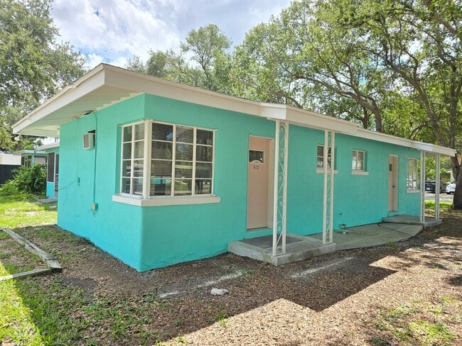 Building Photo - Cute Studio Duplex in Downtown Sarasota Av... Rental