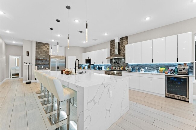 Photo - 1425 Adkins Rd