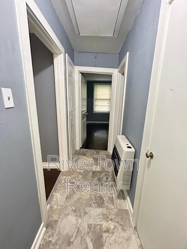 Photo - 2718 Windsor Pkwy