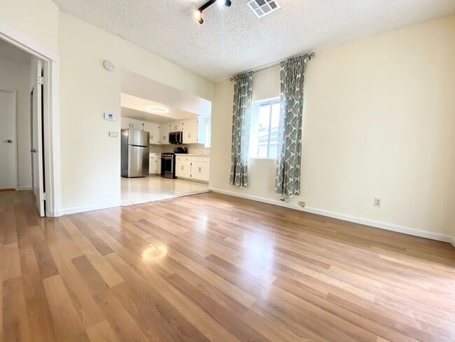 Building Photo - M Cypress Unit 520 Rental