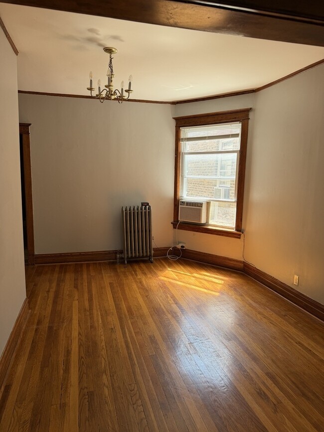 Photo - 4847 N Claremont Ave