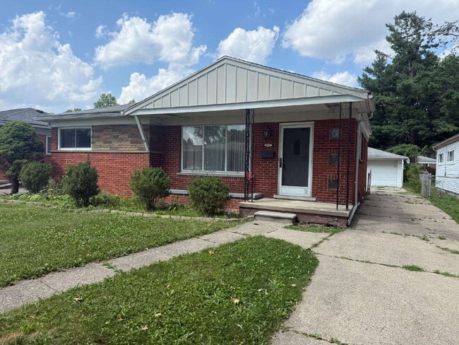 Building Photo - 20417 Sunnydale St Rental