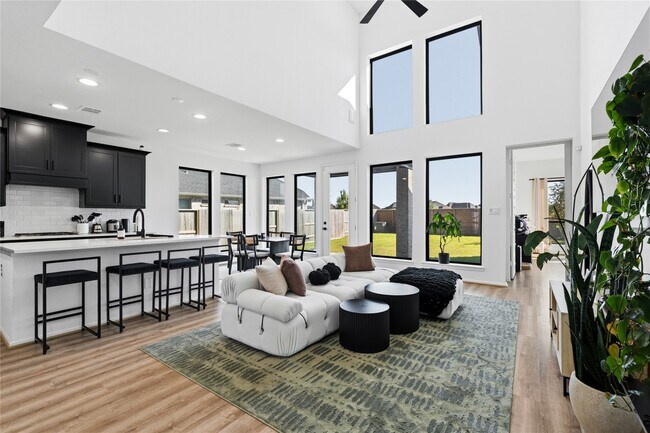 Building Photo - 2427 Mount Healy Ct