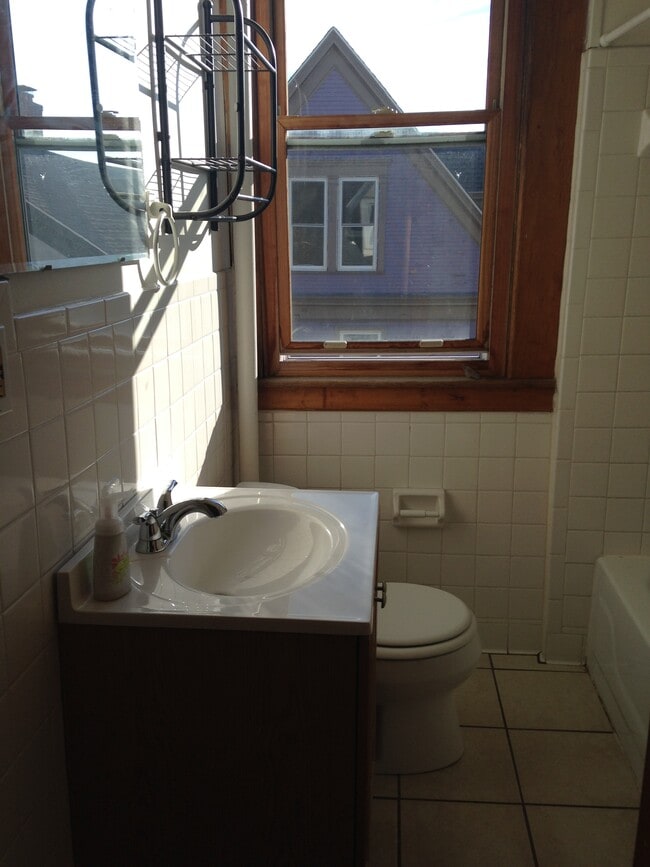 Photo - 1005 Elmwood Ave Unit 3