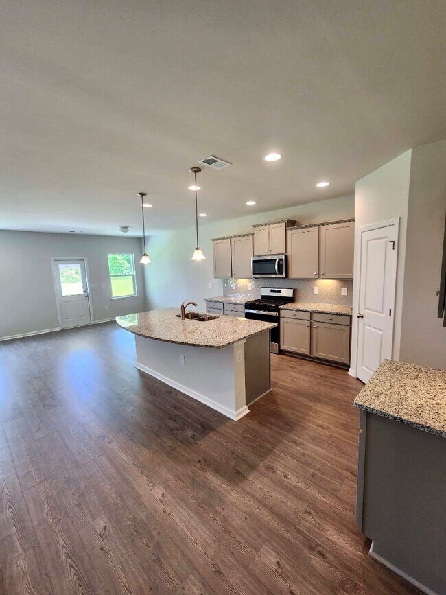 Photo - 2890 Ellesmere Cir